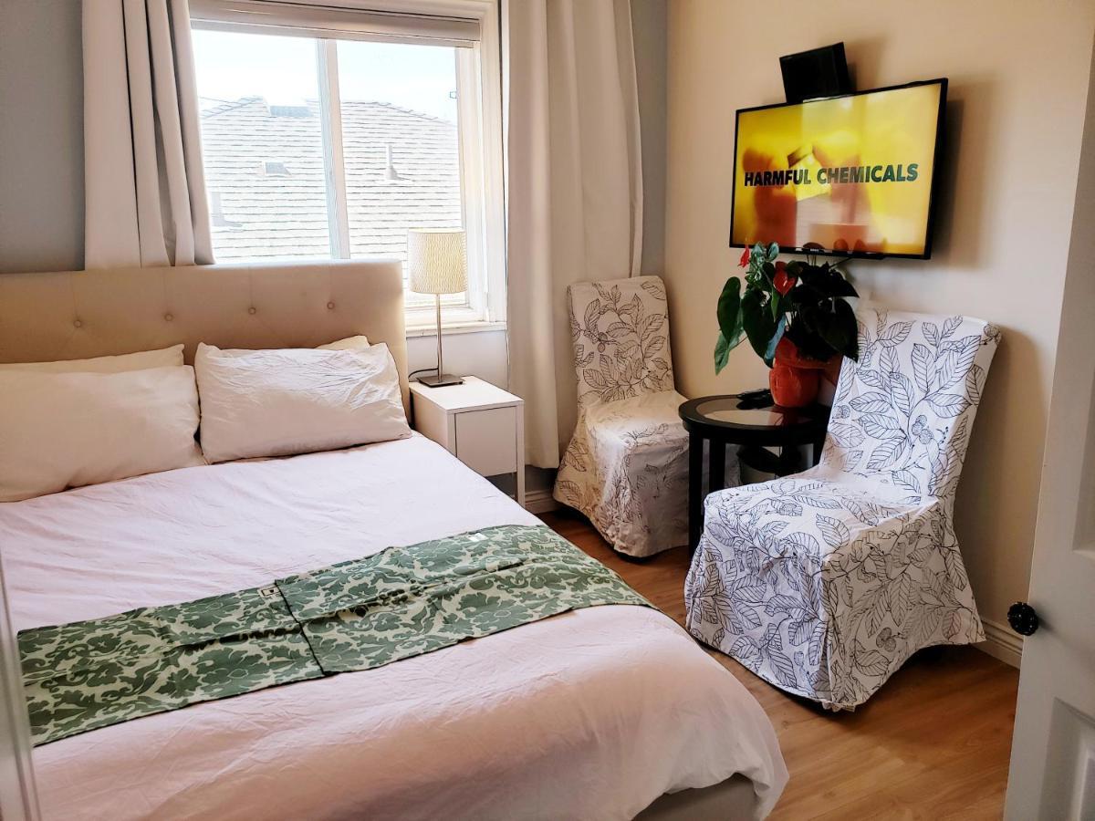 Lisa'S Lovely Little House Ванкувер Екстер'єр фото